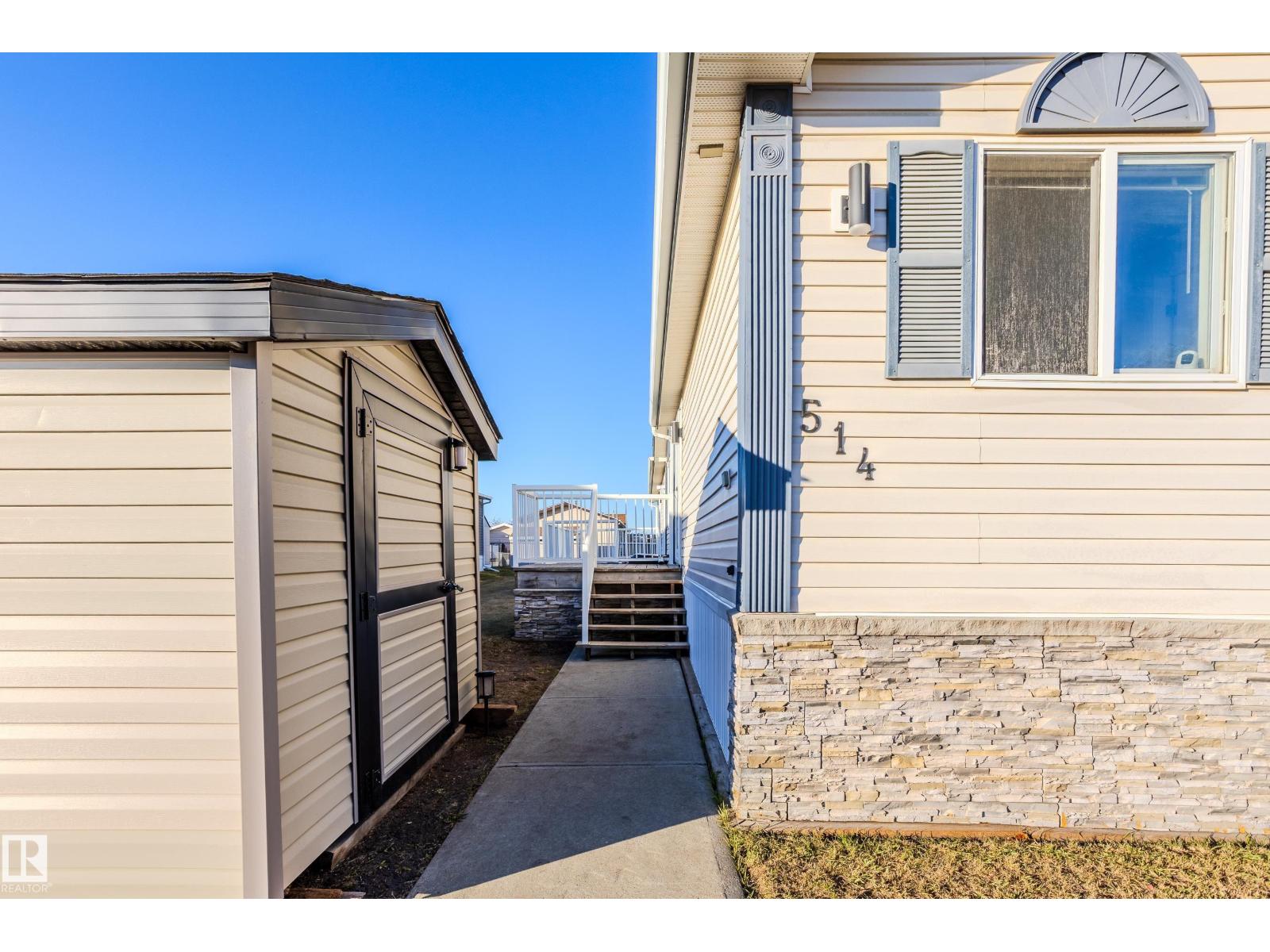 514 Maple Wood CR NW