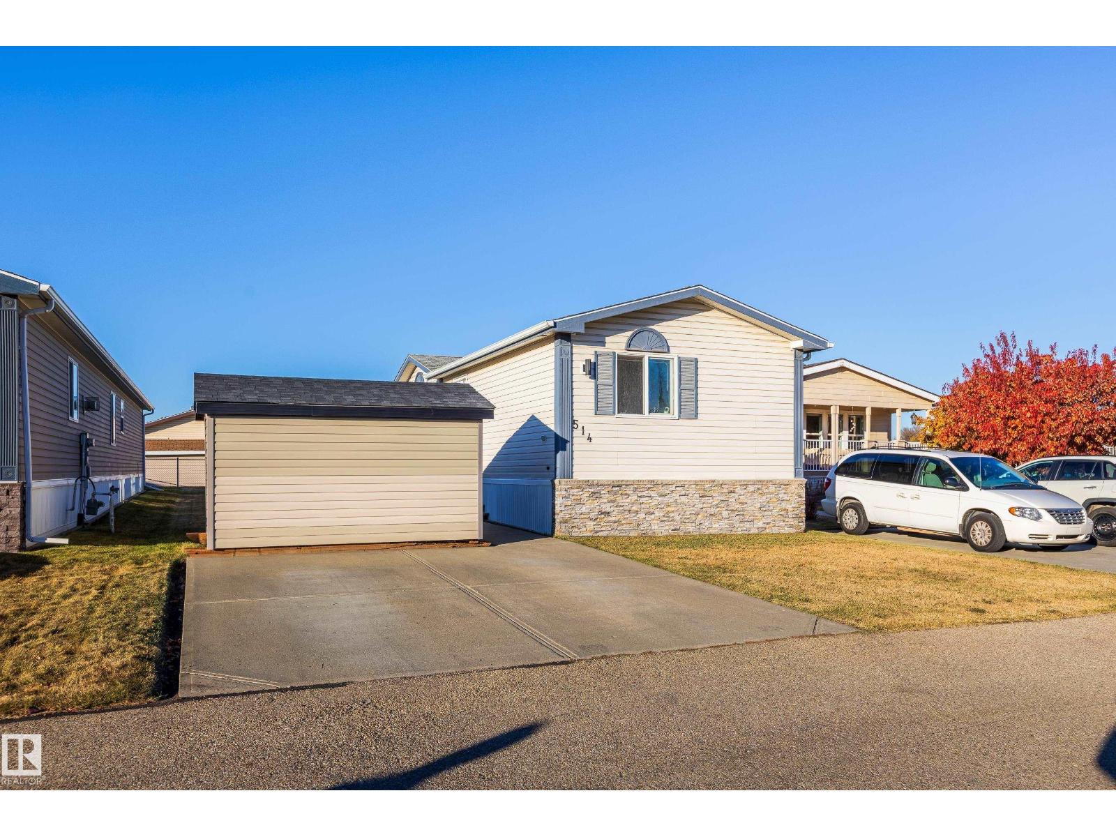 514 Maple Wood CR NW