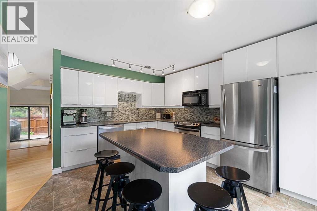 514 Point Mckay Grove NW