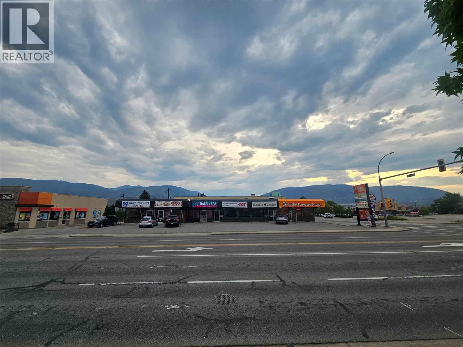 1413 Main Street
