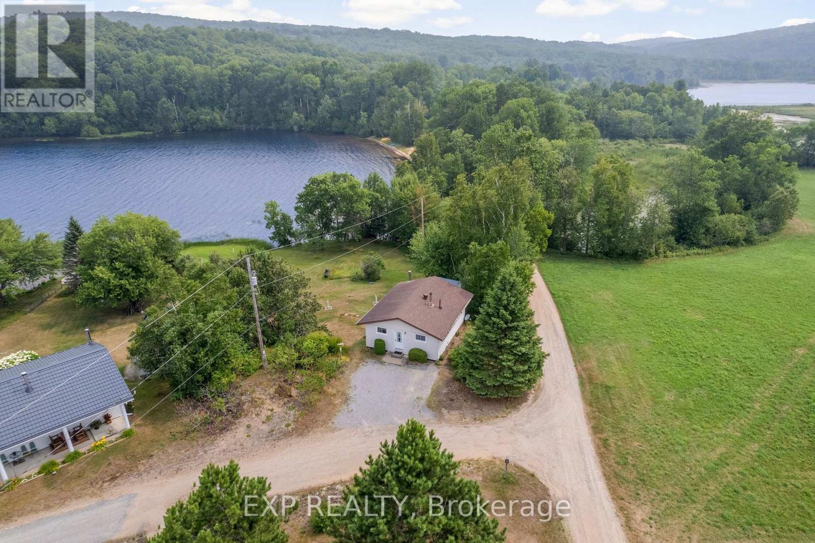 328 HORSESHOE LANE