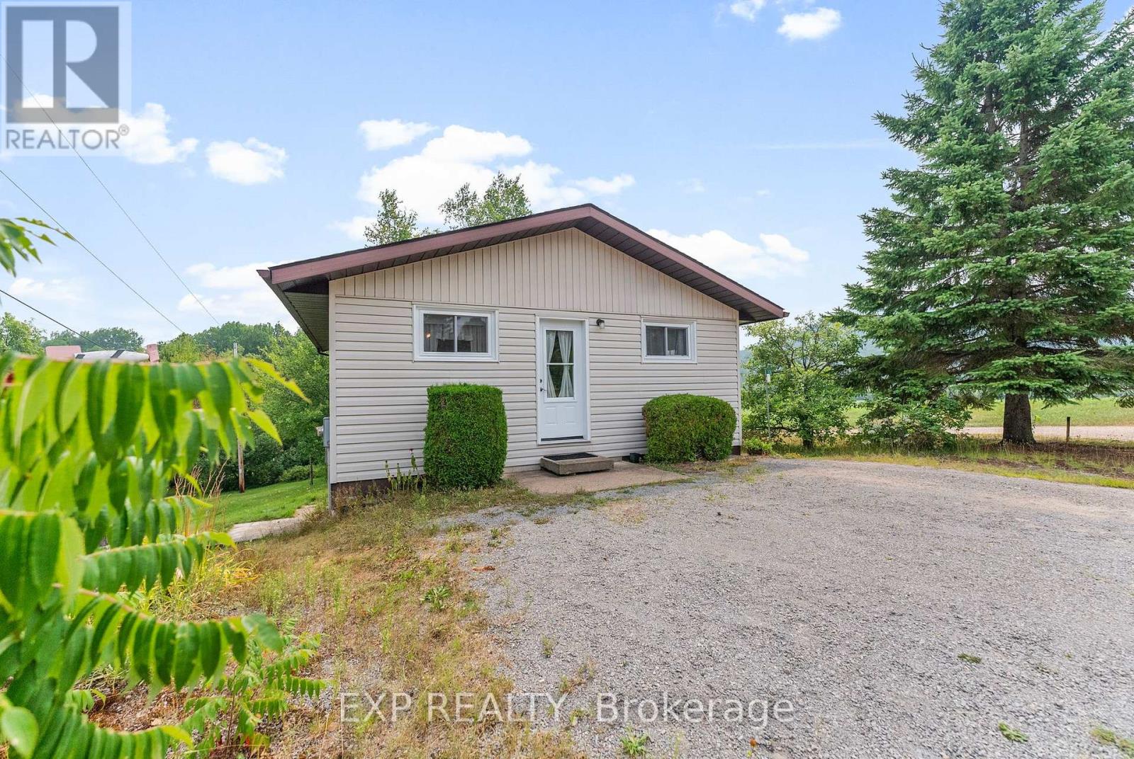328 HORSESHOE LANE