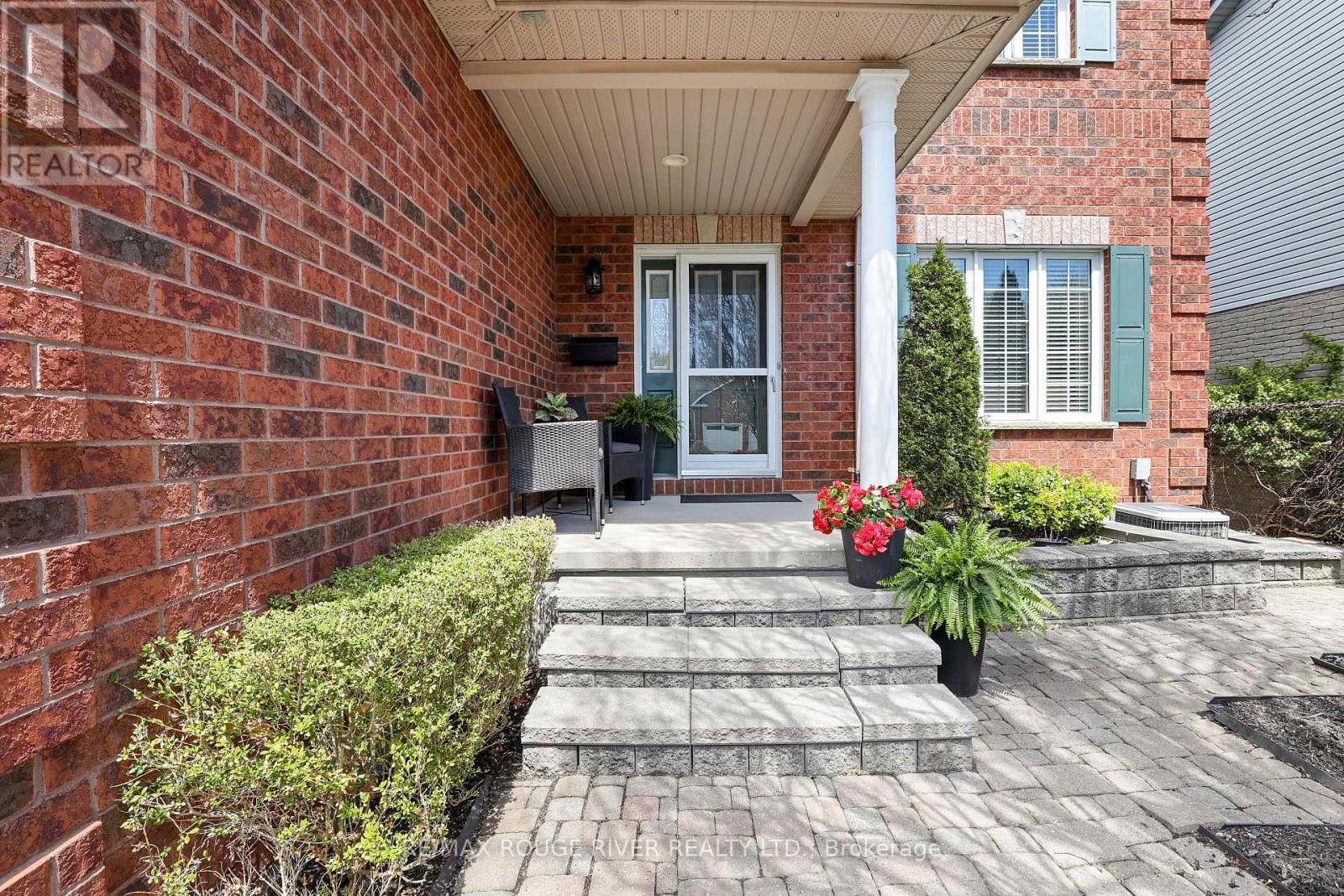 38 WORTHINGTON DRIVE