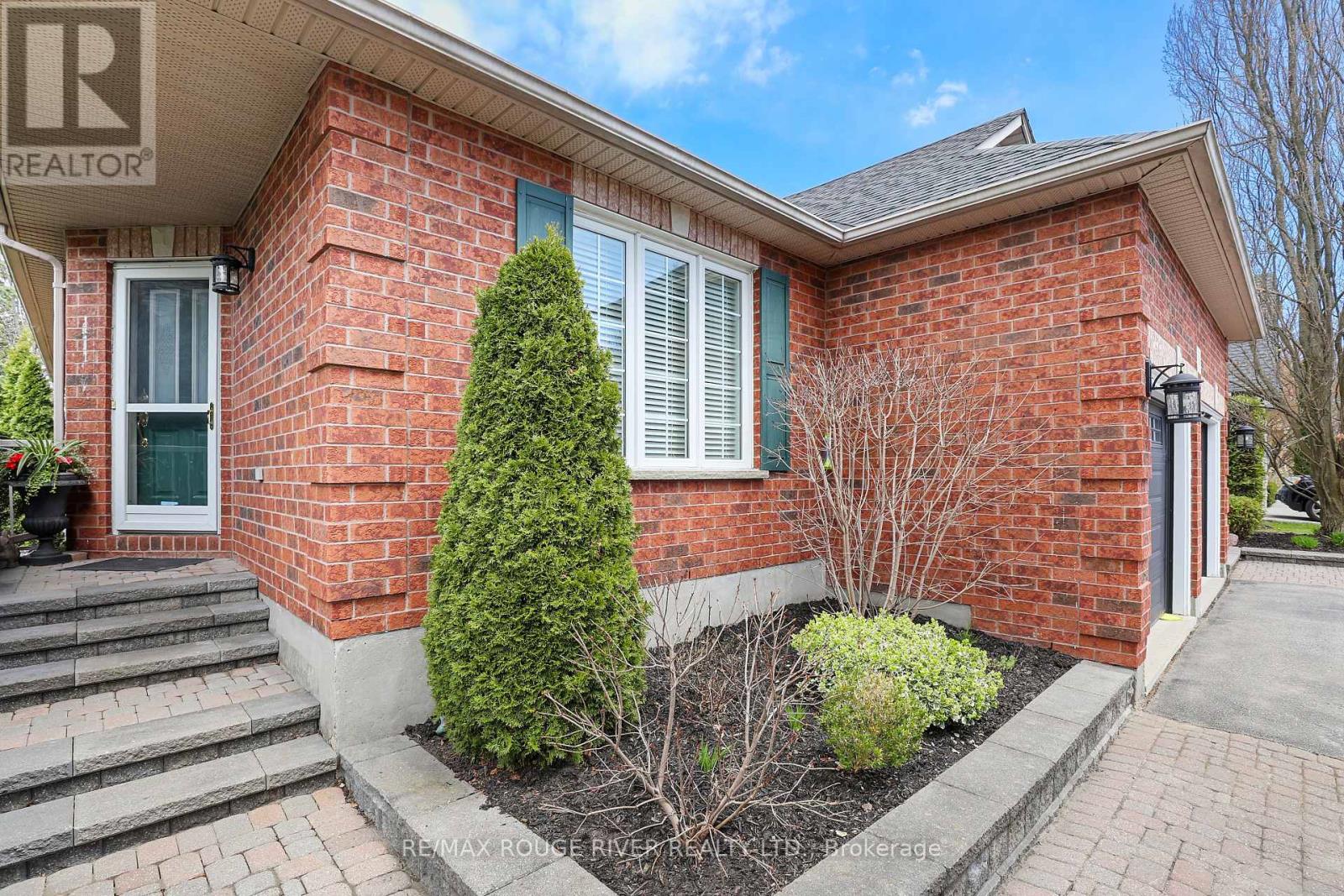 38 WORTHINGTON DRIVE