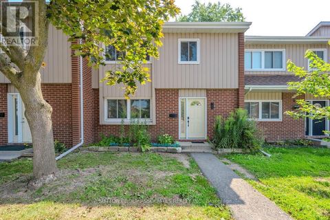 18 - 121 UNIVERSITY AVENUE E Waterloo ON N2J4J1