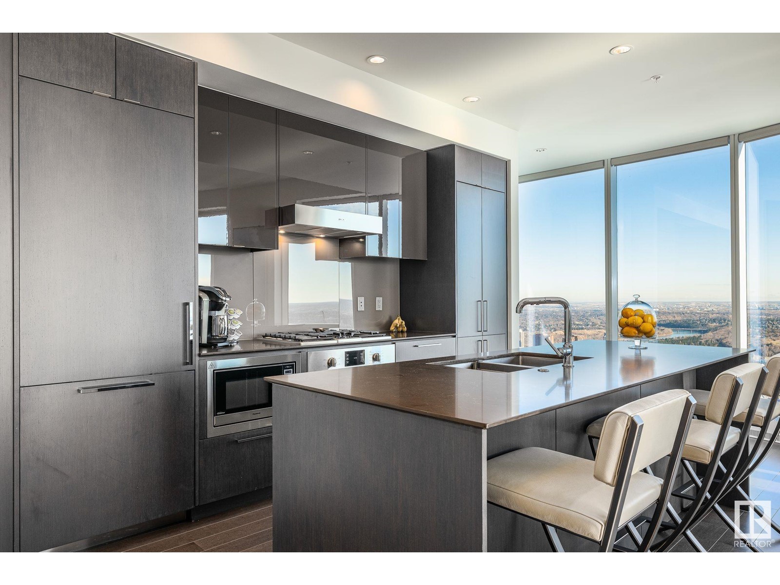 #4703 10360 102 ST NW