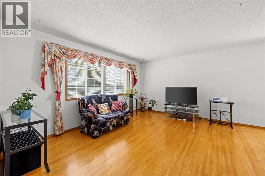 1307 Radisson Drive SE