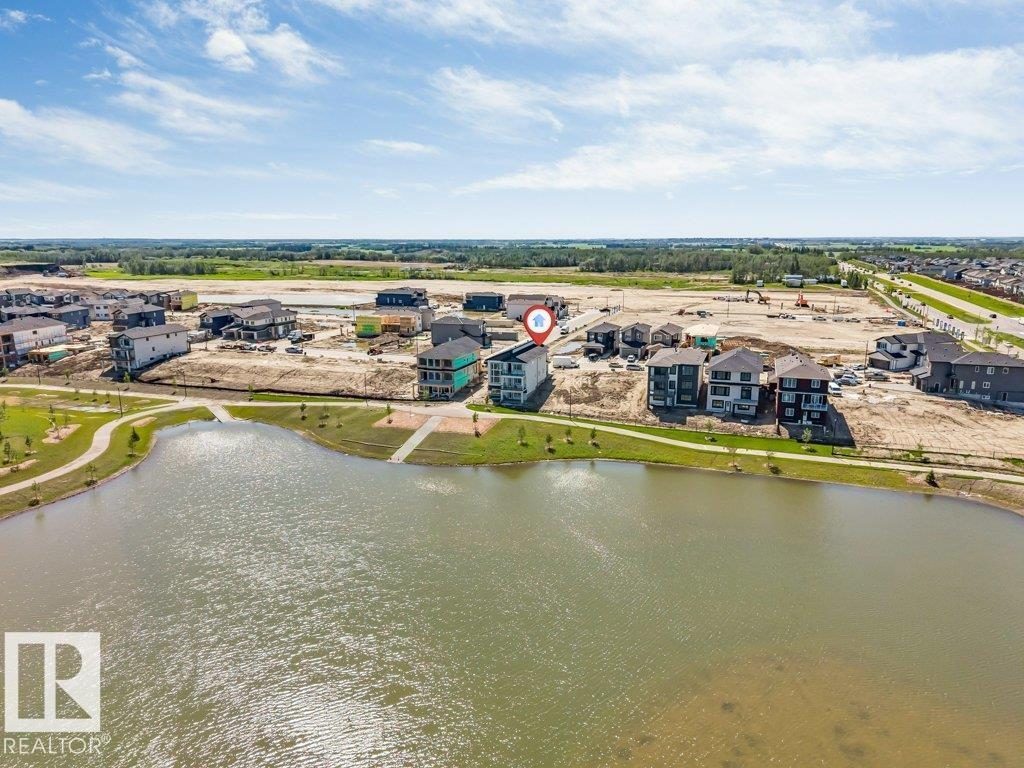 4904 17 AV SW