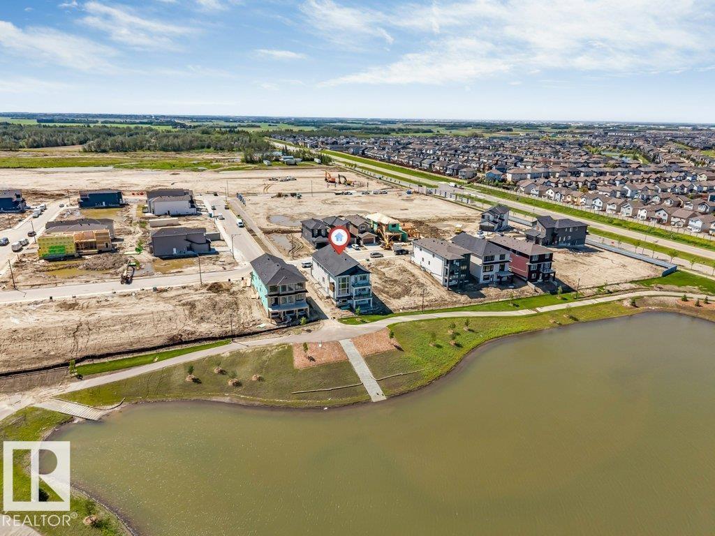 4904 17 AV SW