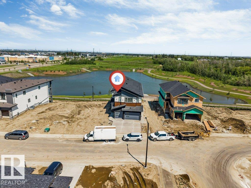 4904 17 AV SW