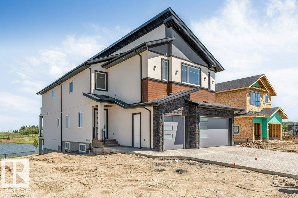 4904 17 AV SW
