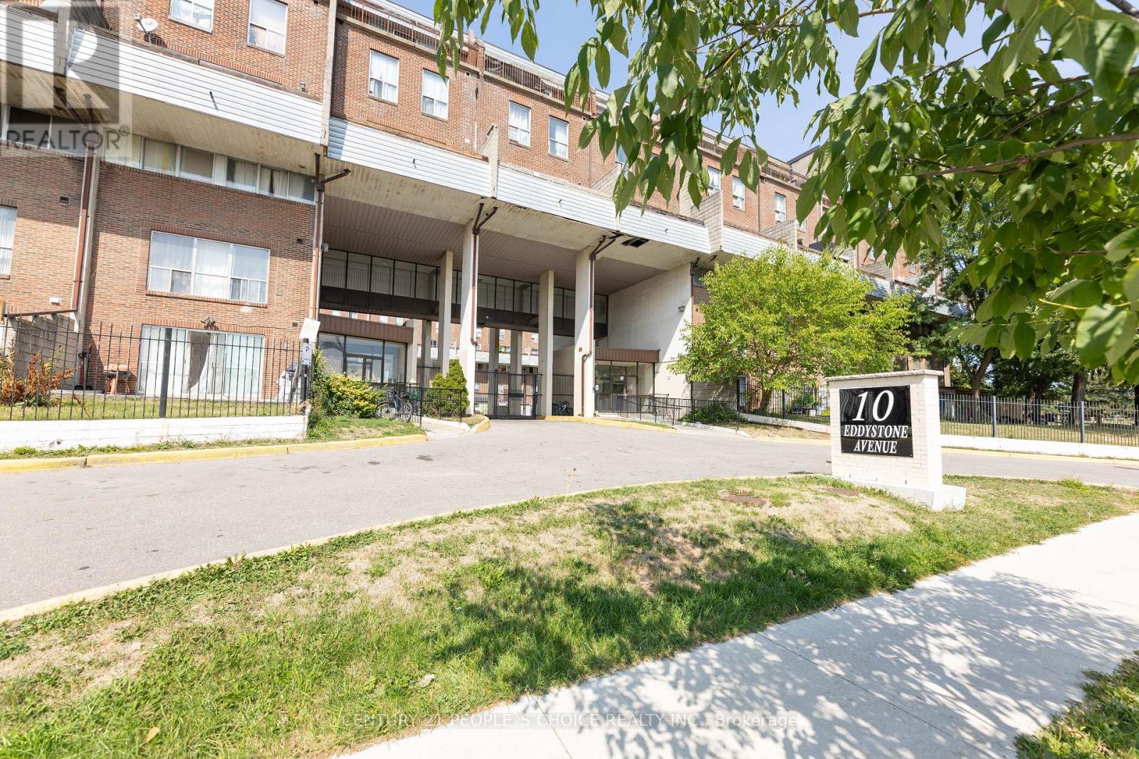 Photo 1 of 15 — 116 - 10 EDDYSTONE AVENUE Unit 116, Toronto (Glenfield-Jane Heights), ON M3N2T2