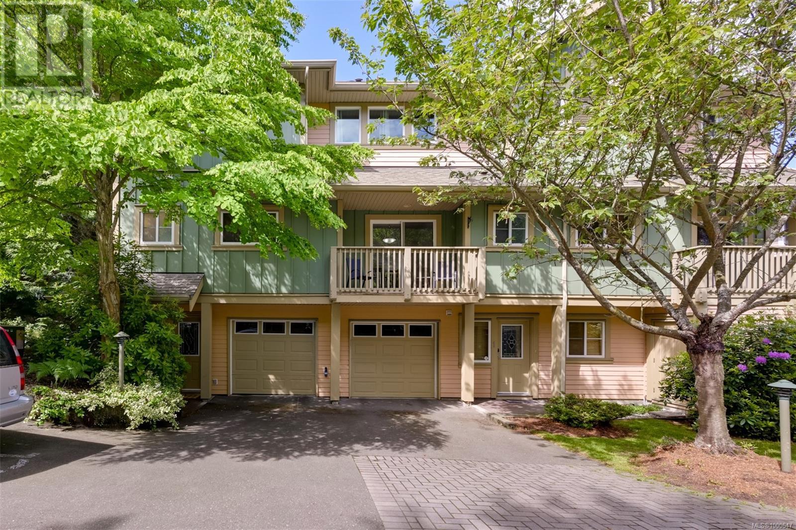 2 1405 Mallek Cres