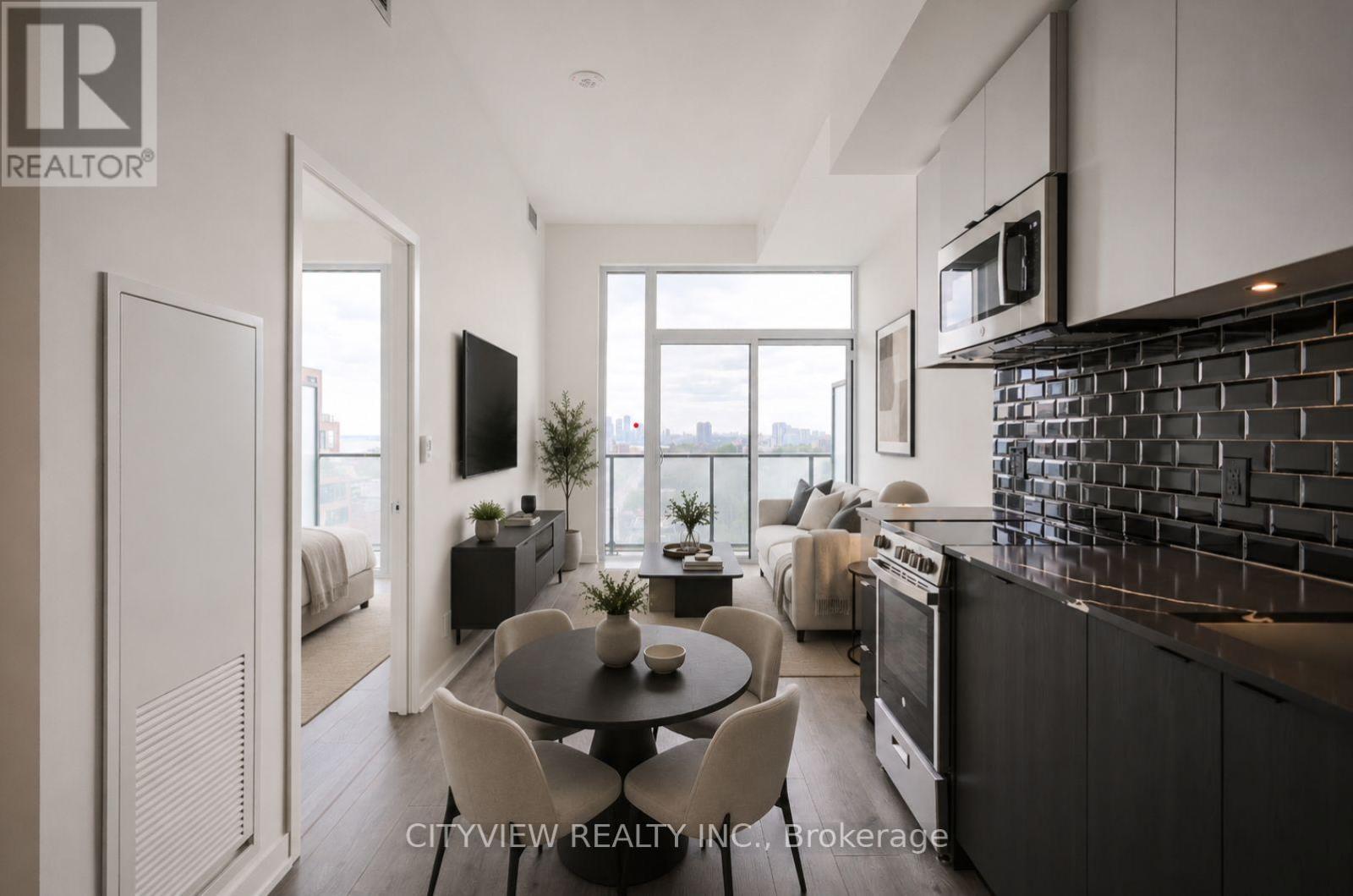 1121 - 285 DUFFERIN STREET