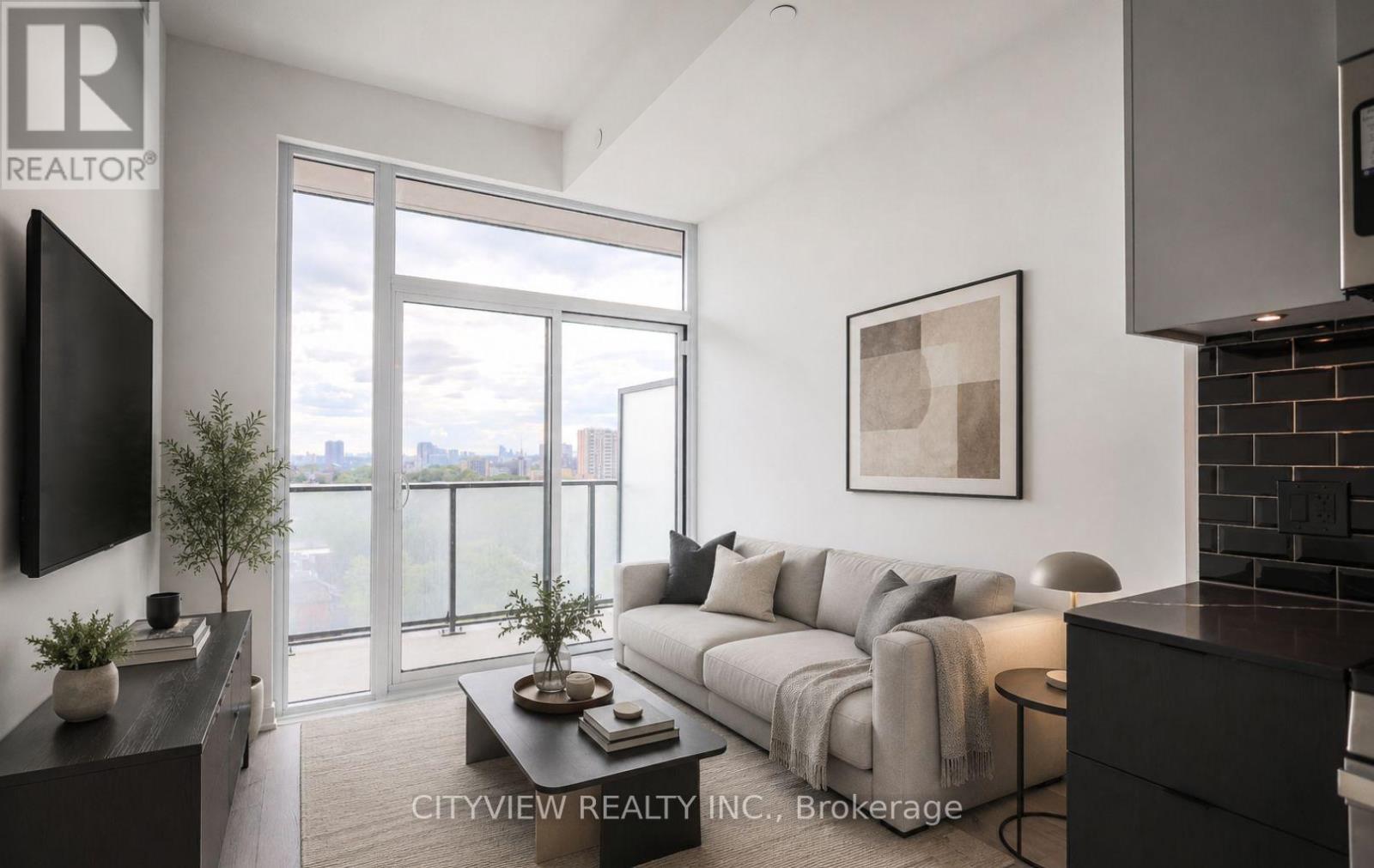 1121 - 285 DUFFERIN STREET