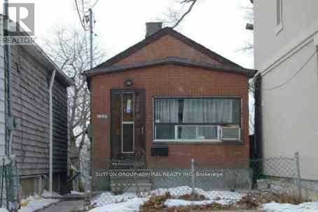 Photo 1 of 1 — 128 SPEARS STREET, Toronto (Rockcliffe-Smythe), ON M6N3X7