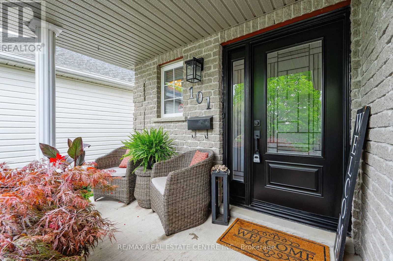101 EDGEMERE DRIVE