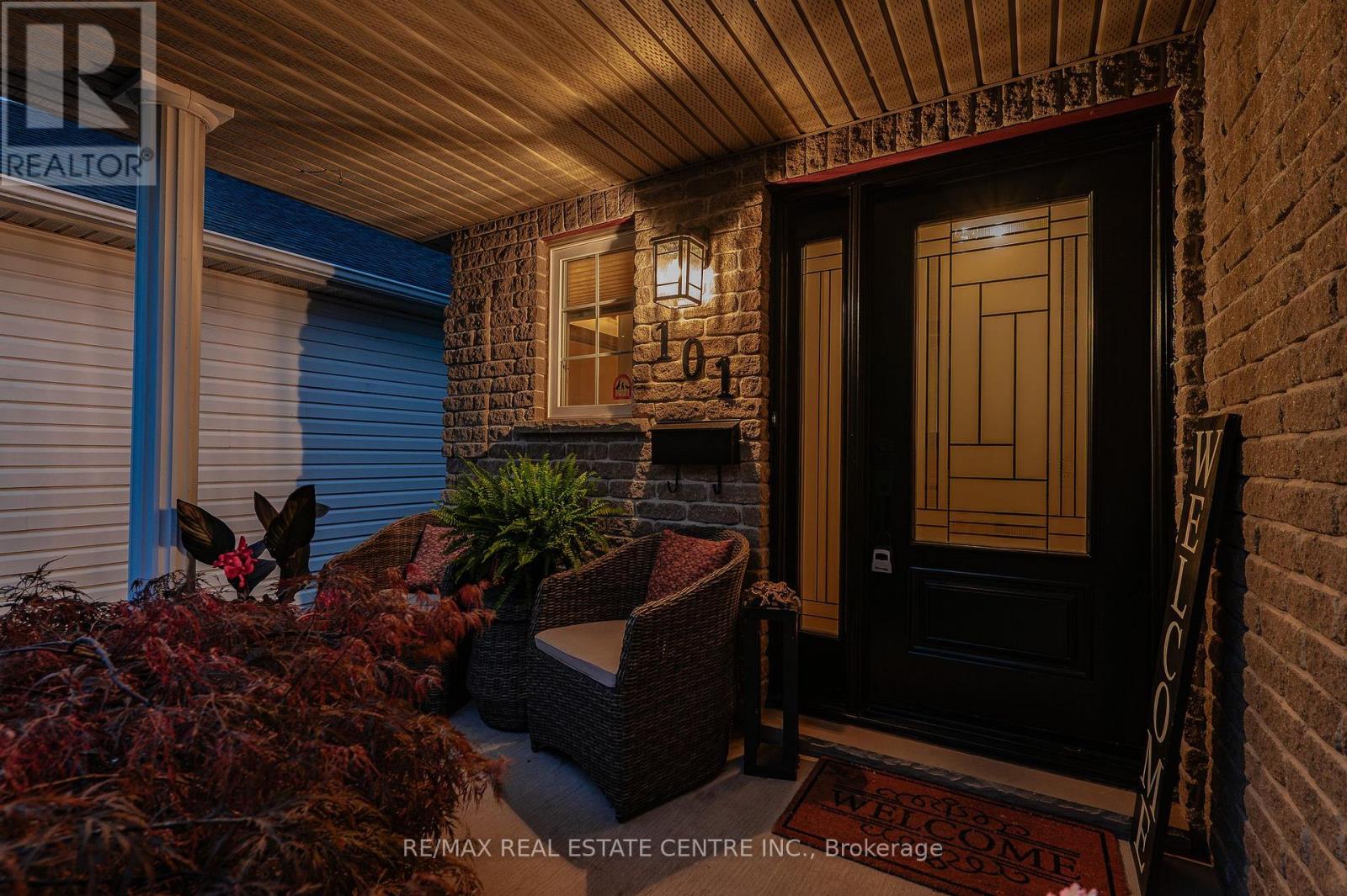 101 EDGEMERE DRIVE