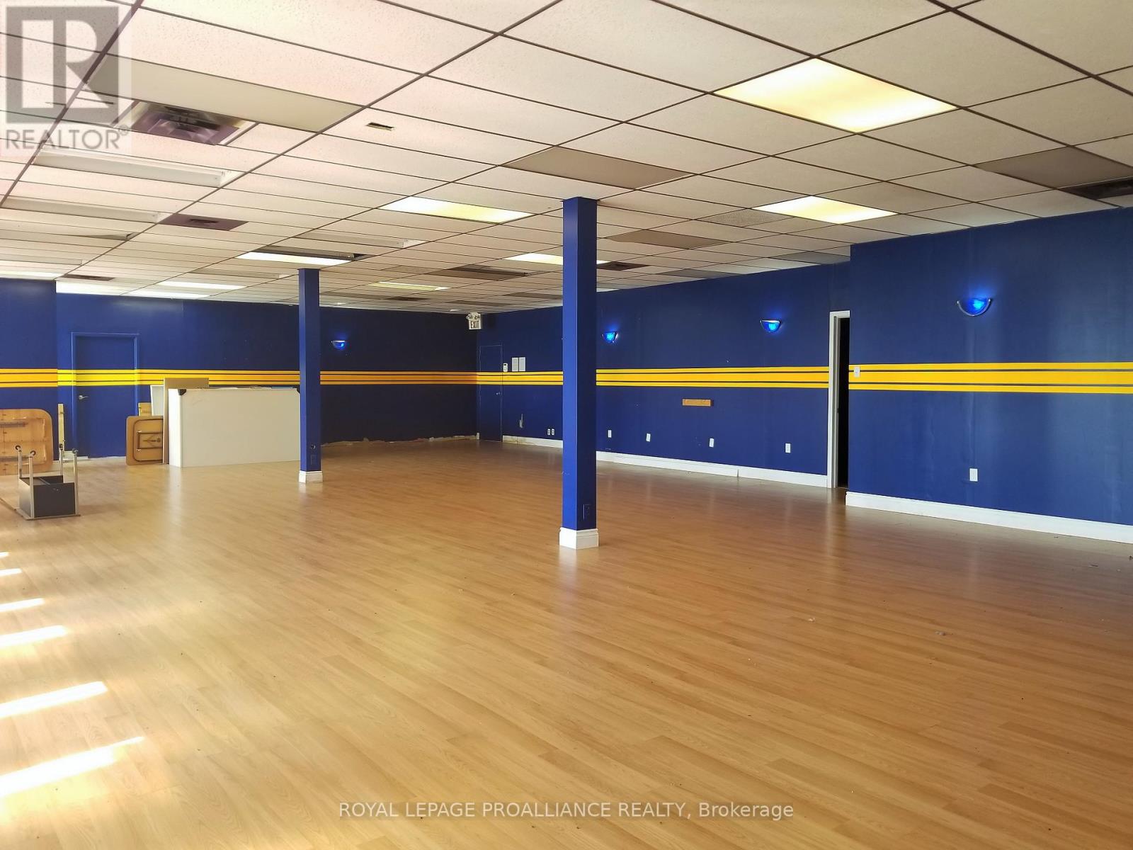 R3 - 205 NORTH FRONT STREET