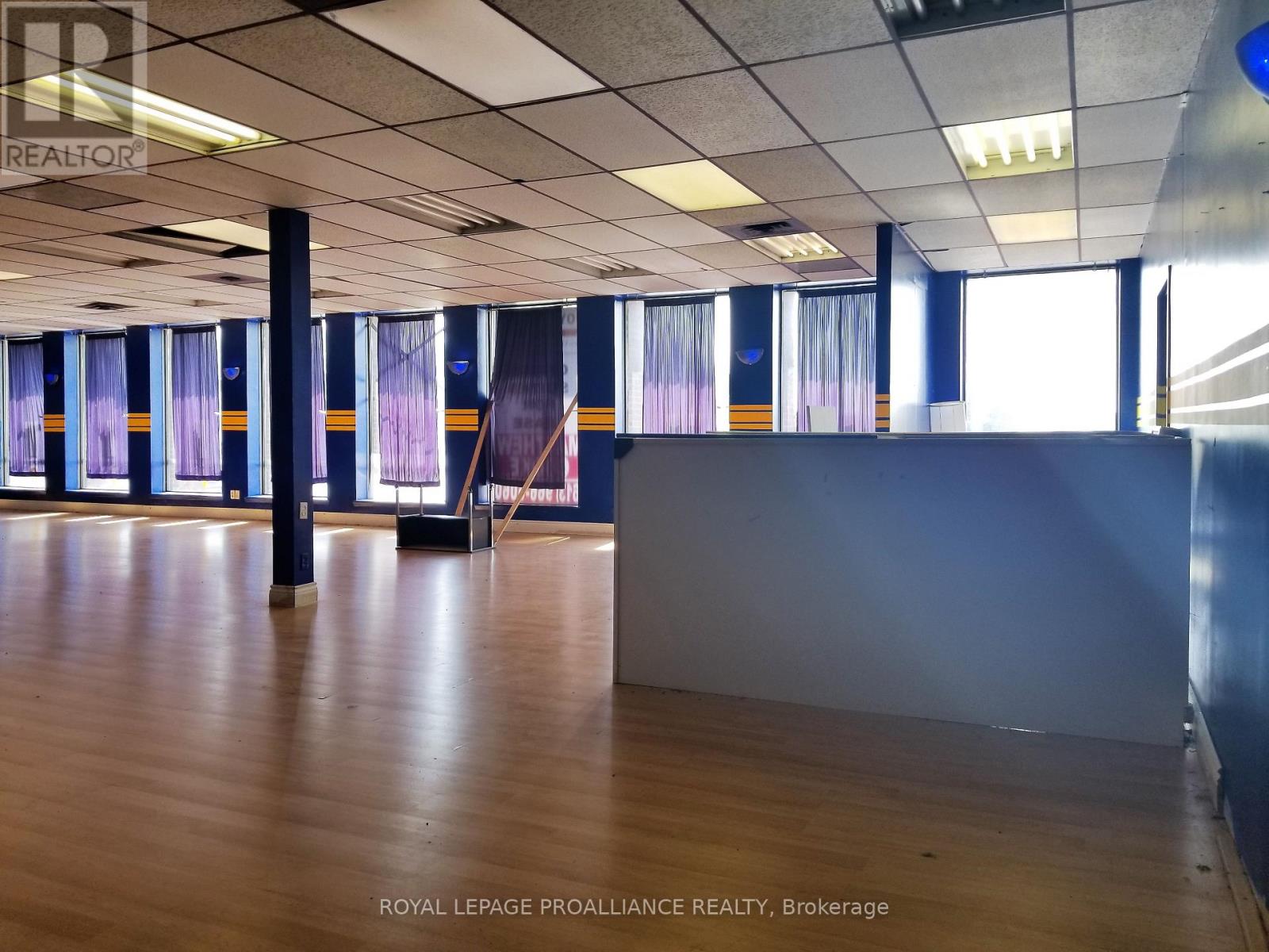 R3 - 205 NORTH FRONT STREET