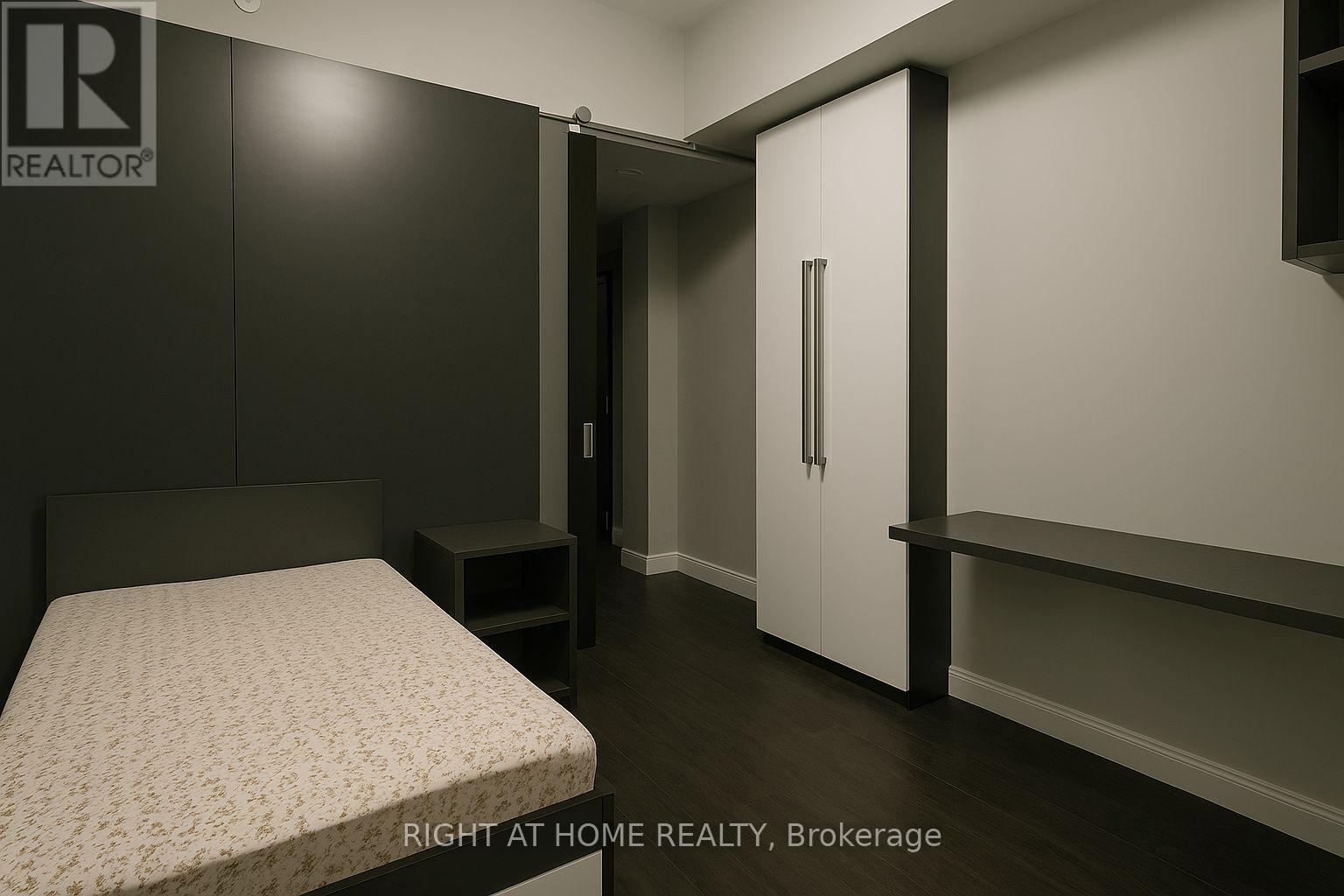 N1803 - 330 PHILLIP STREET