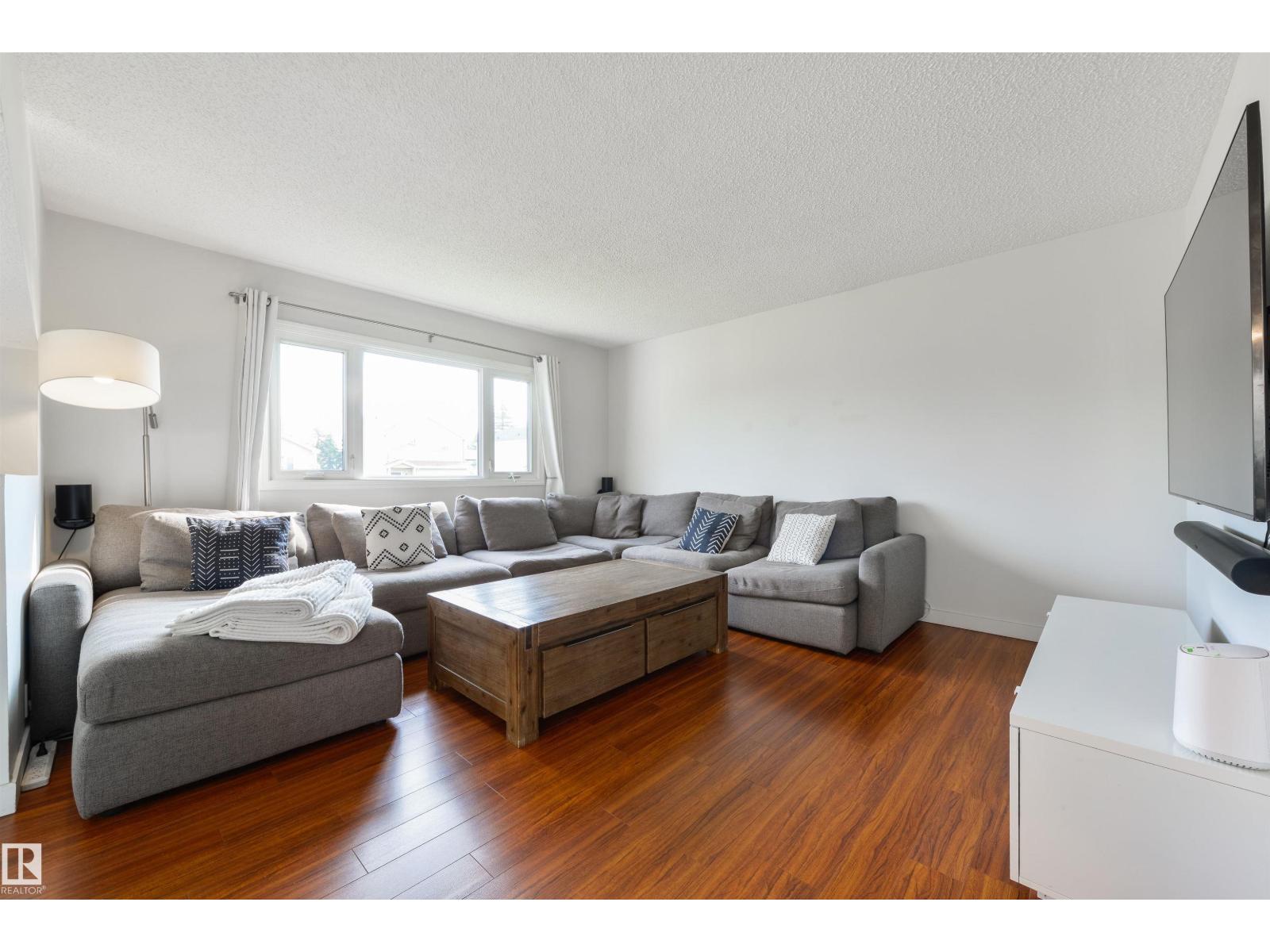 18423 96A AV NW