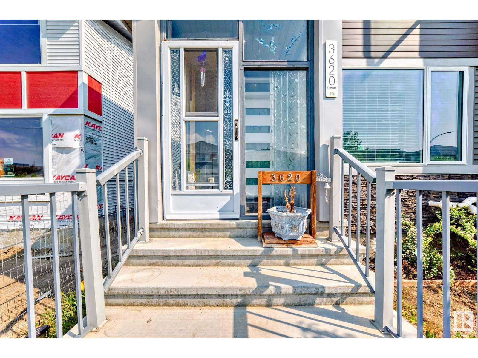 3620 8 AV SW