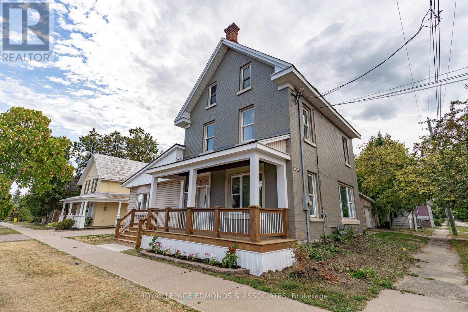 362 CHRISTIE STREET