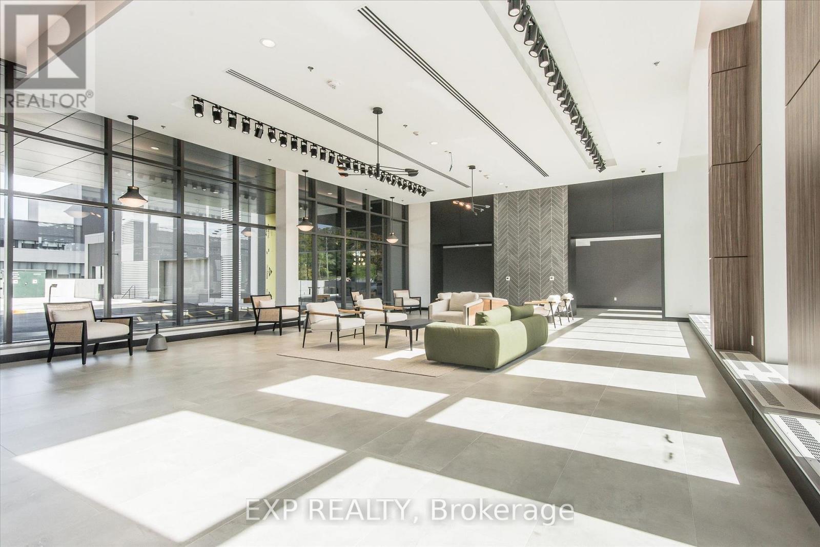 1002 - 50 GRAND AVENUE S