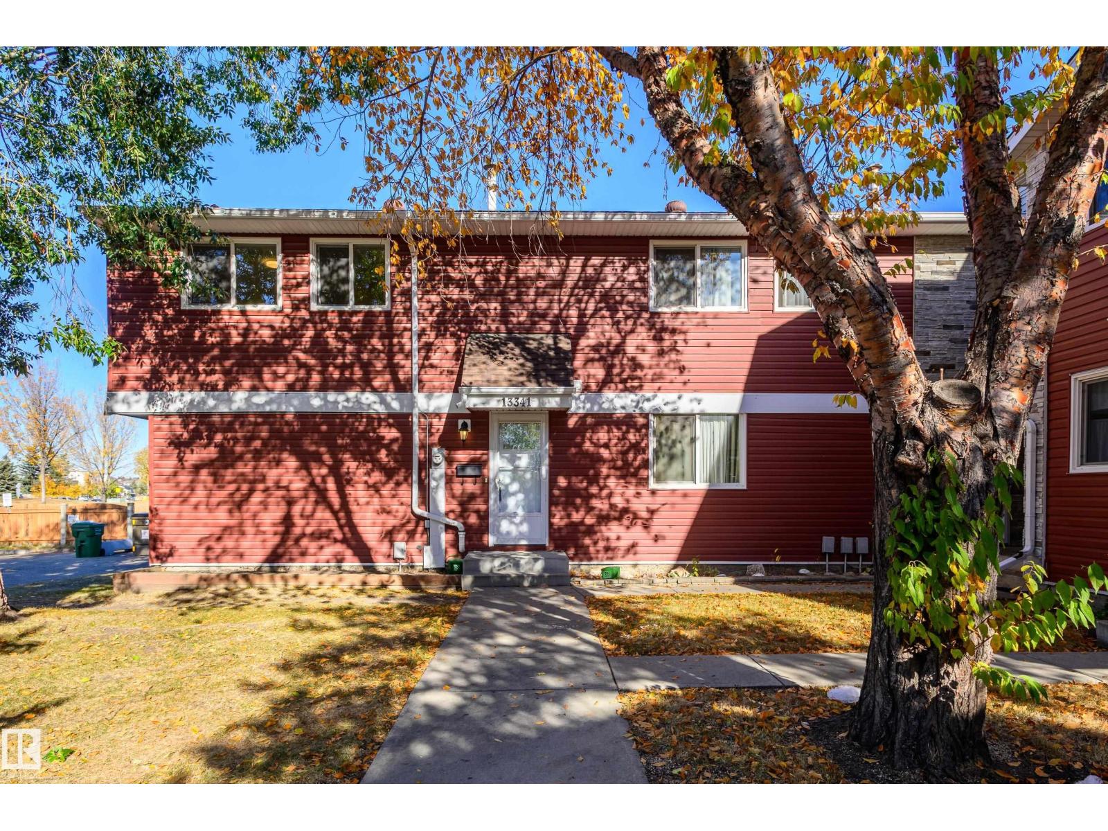 13341 47 ST NW