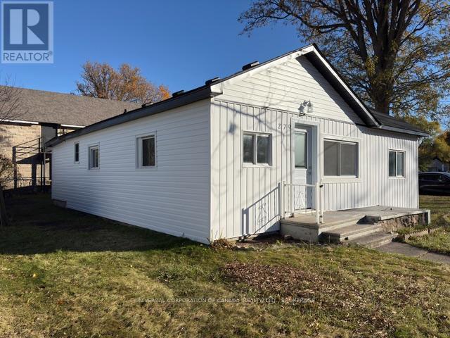 279 SYDENHAM STREET E