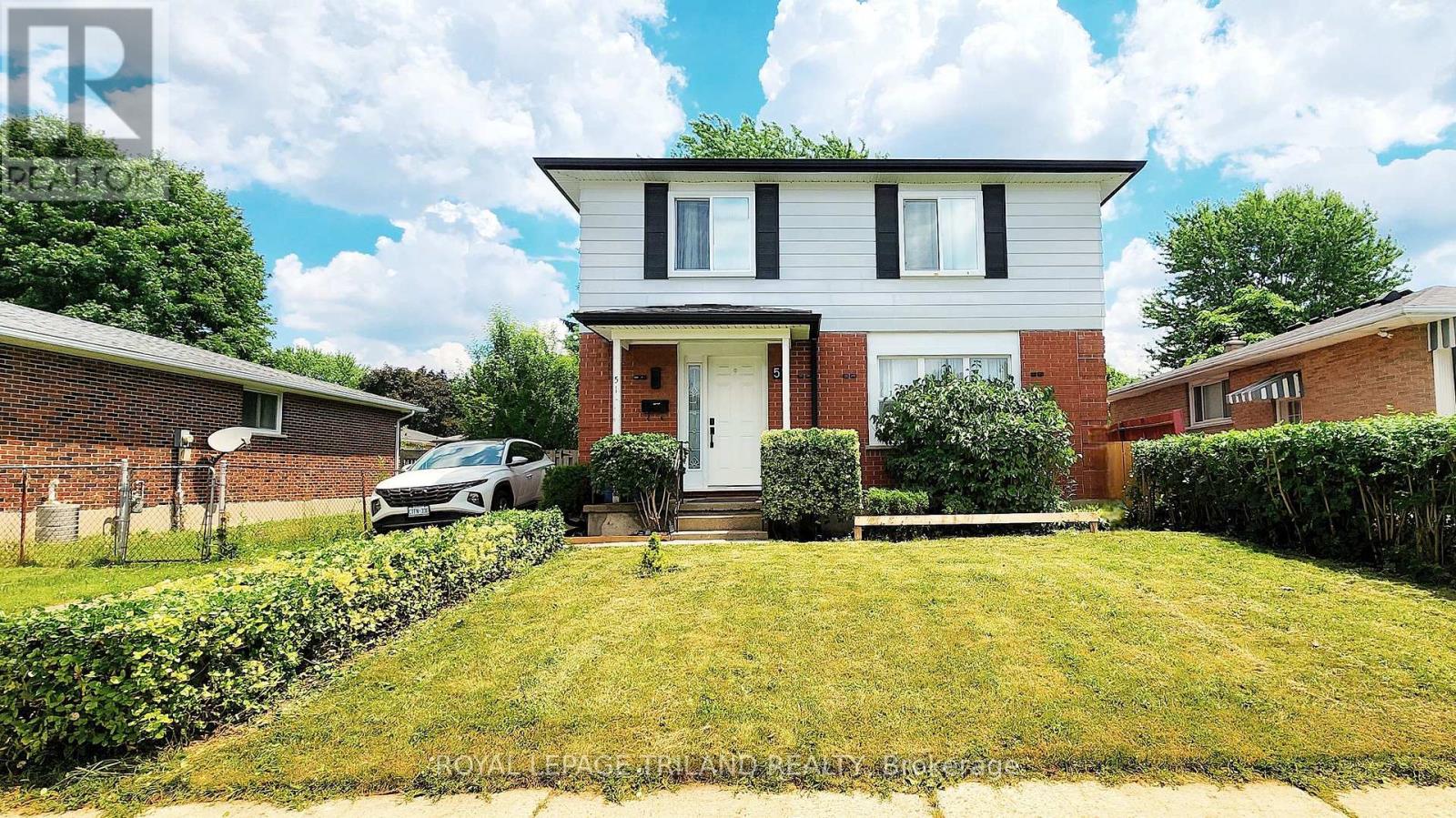 Photo 1 of 26 — 51 ASHBURY AVENUE, London South (South Y), ON N6E1S9