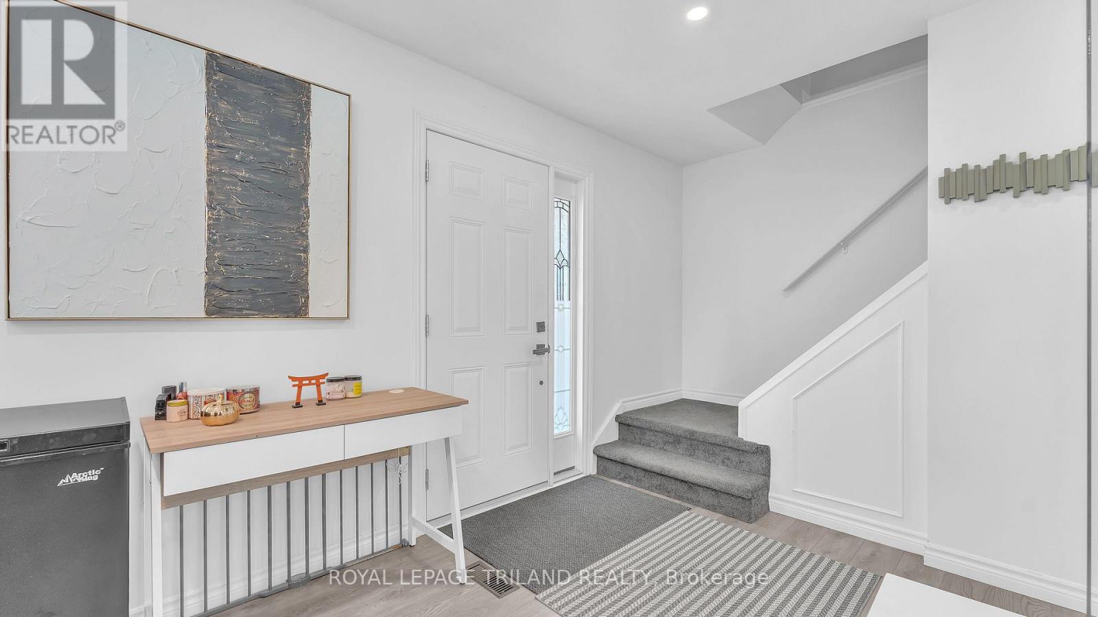 51 ASHBURY AVENUE - Photo 4