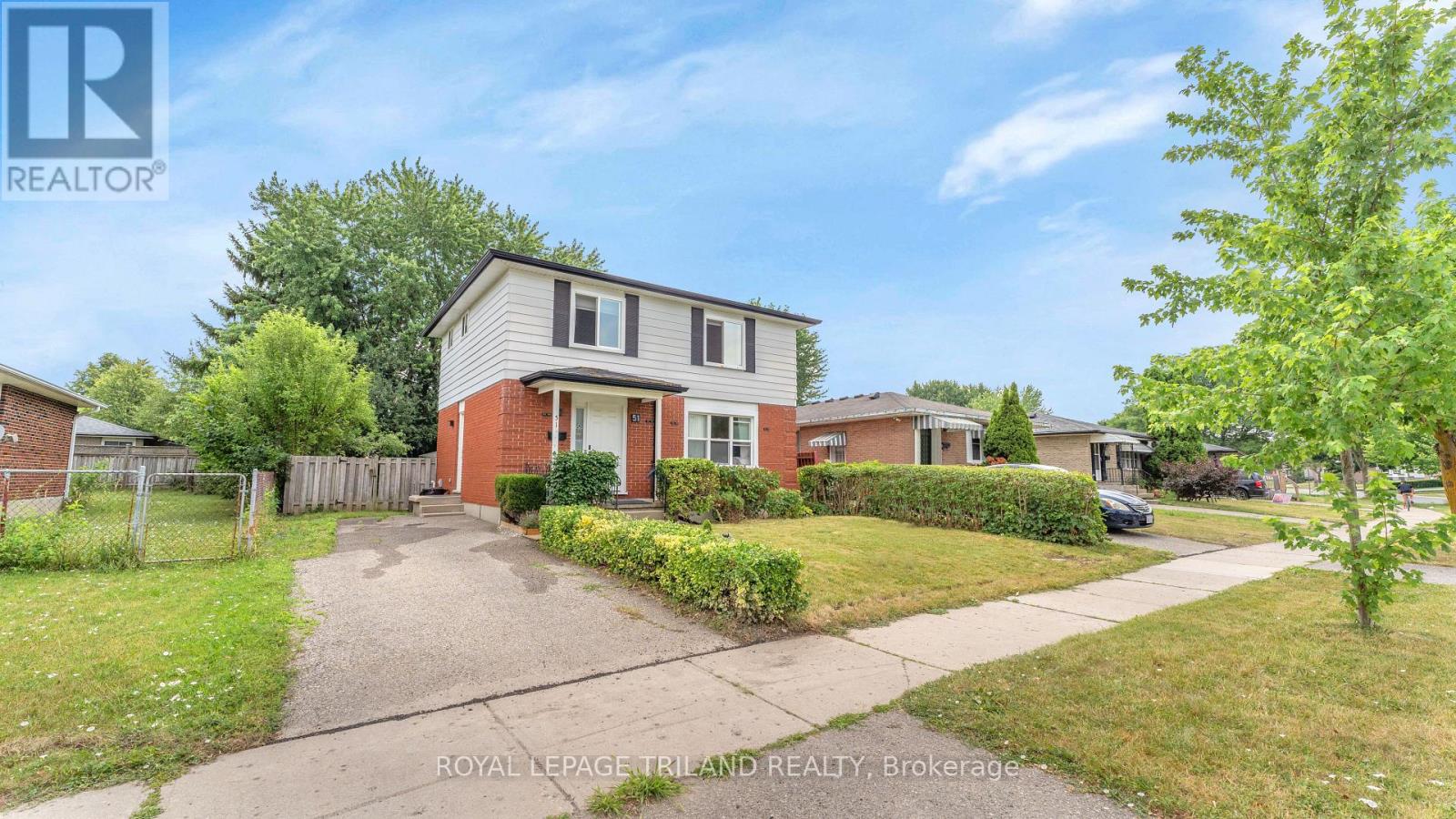 51 ASHBURY AVENUE - Photo 2