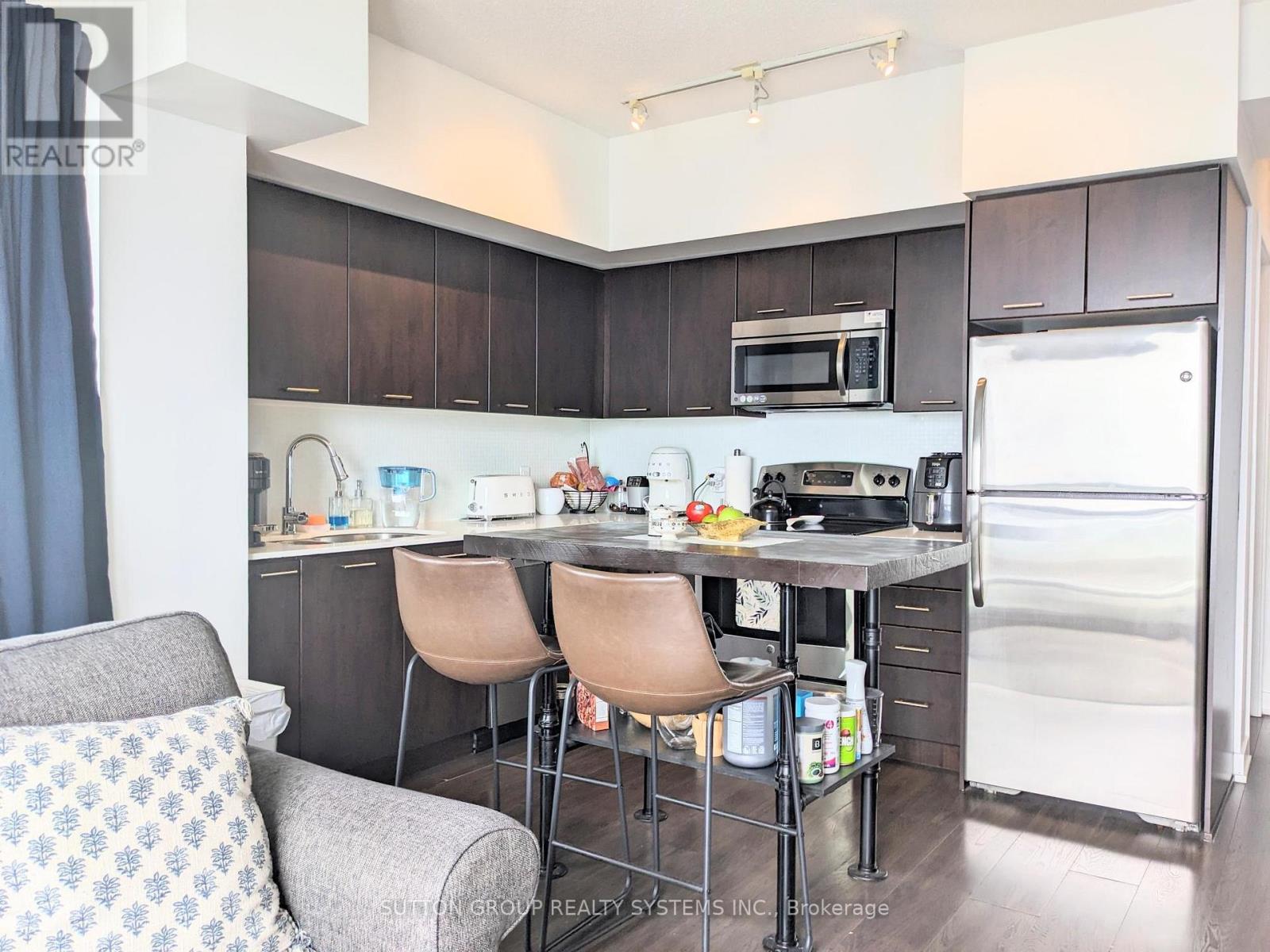 3302 - 2200 LAKESHORE BOULEVARD W