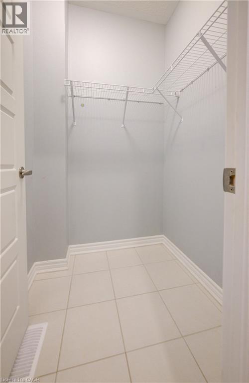 302 JEAN Landing