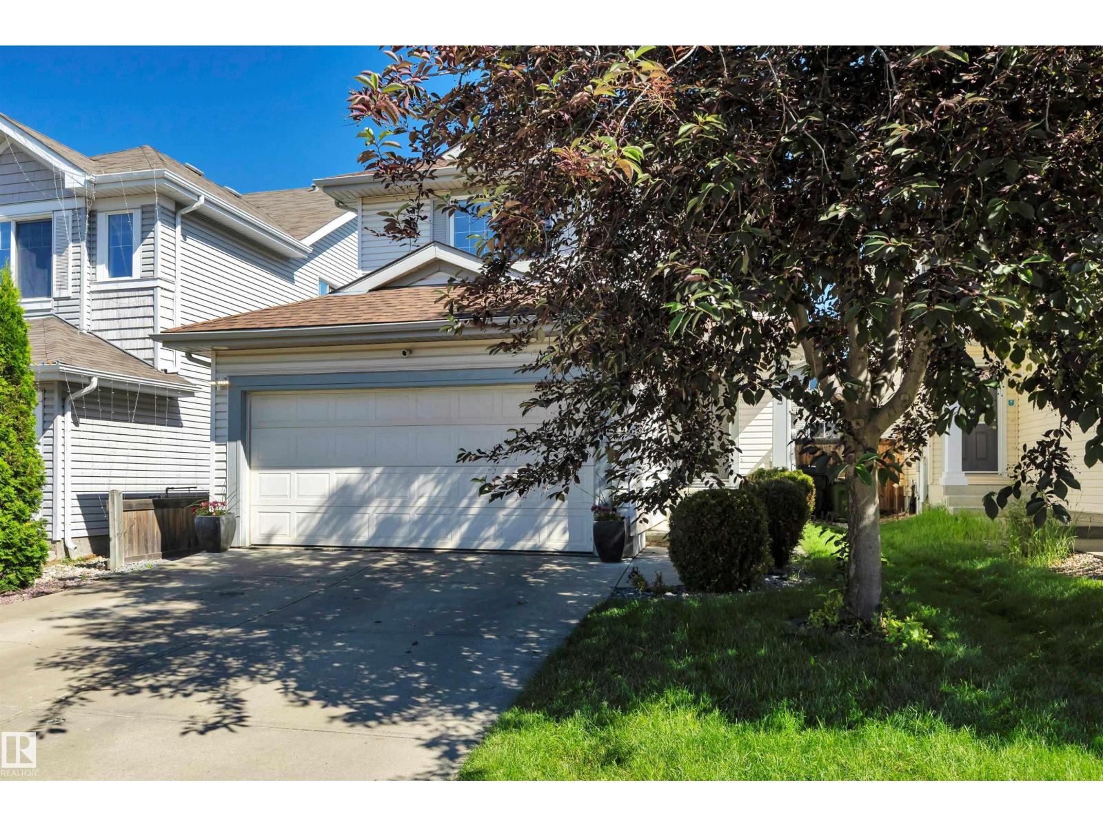 5912 8 AV SW