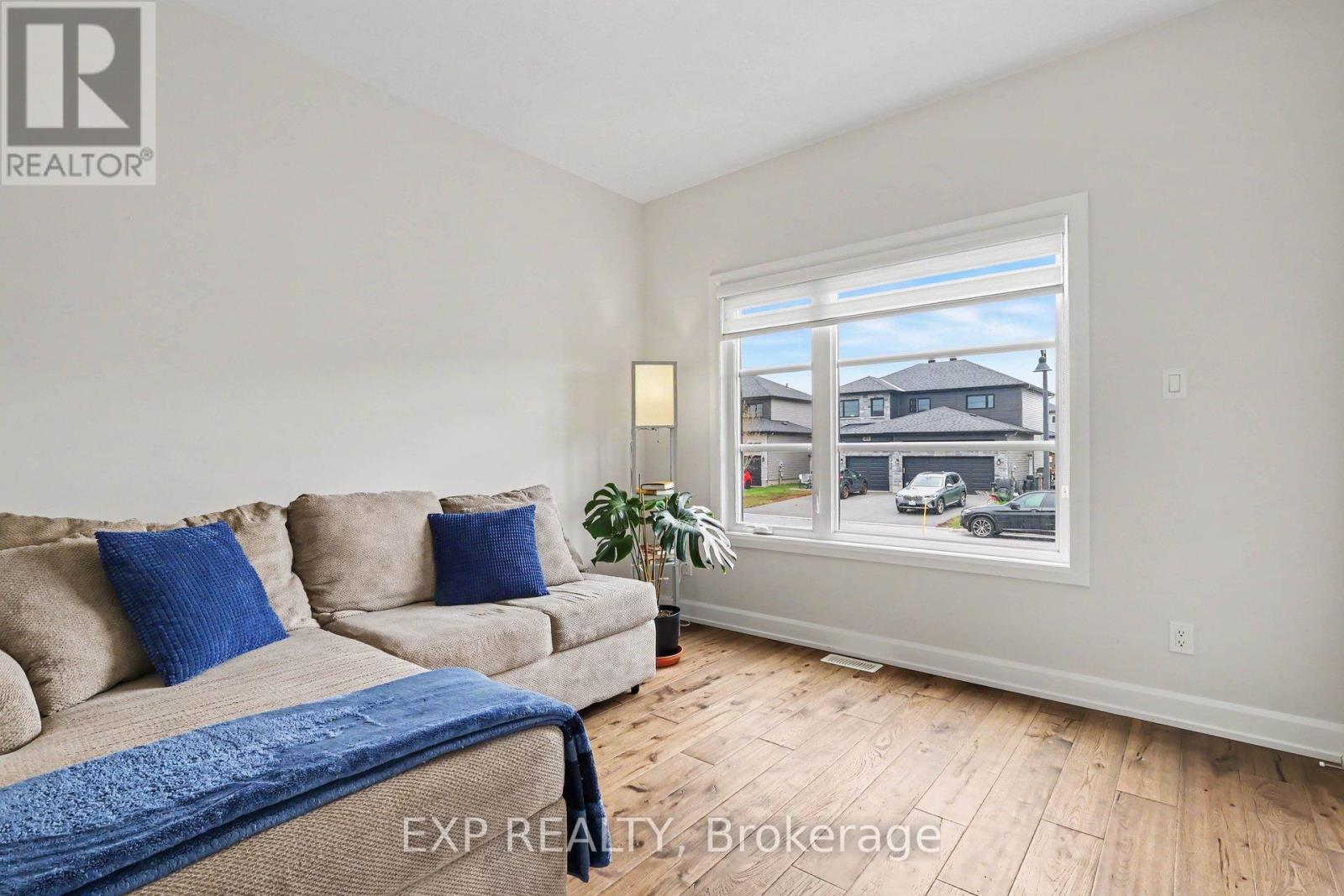 520 LUCENT STREET