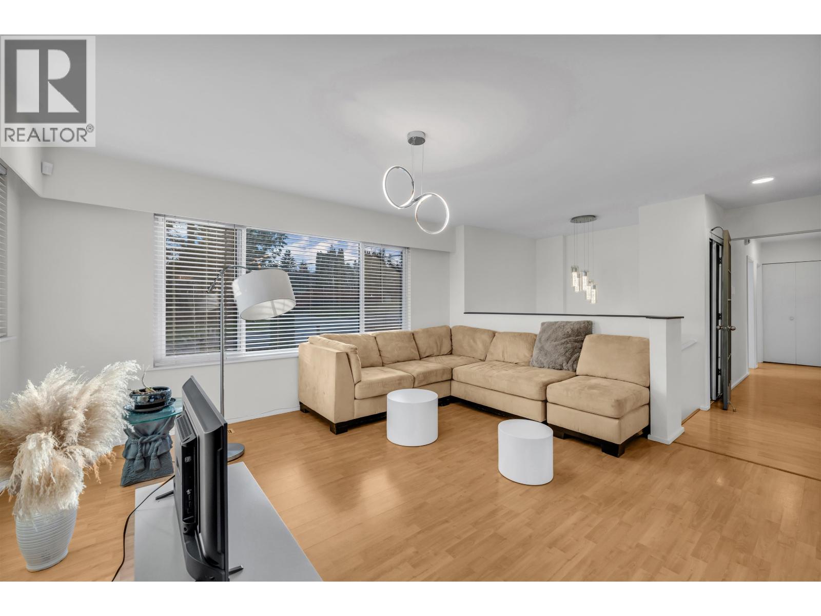 4158 MT SEYMOUR PARKWAY