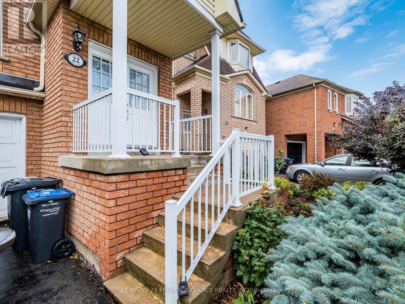 22 DOMENICO CRESCENT