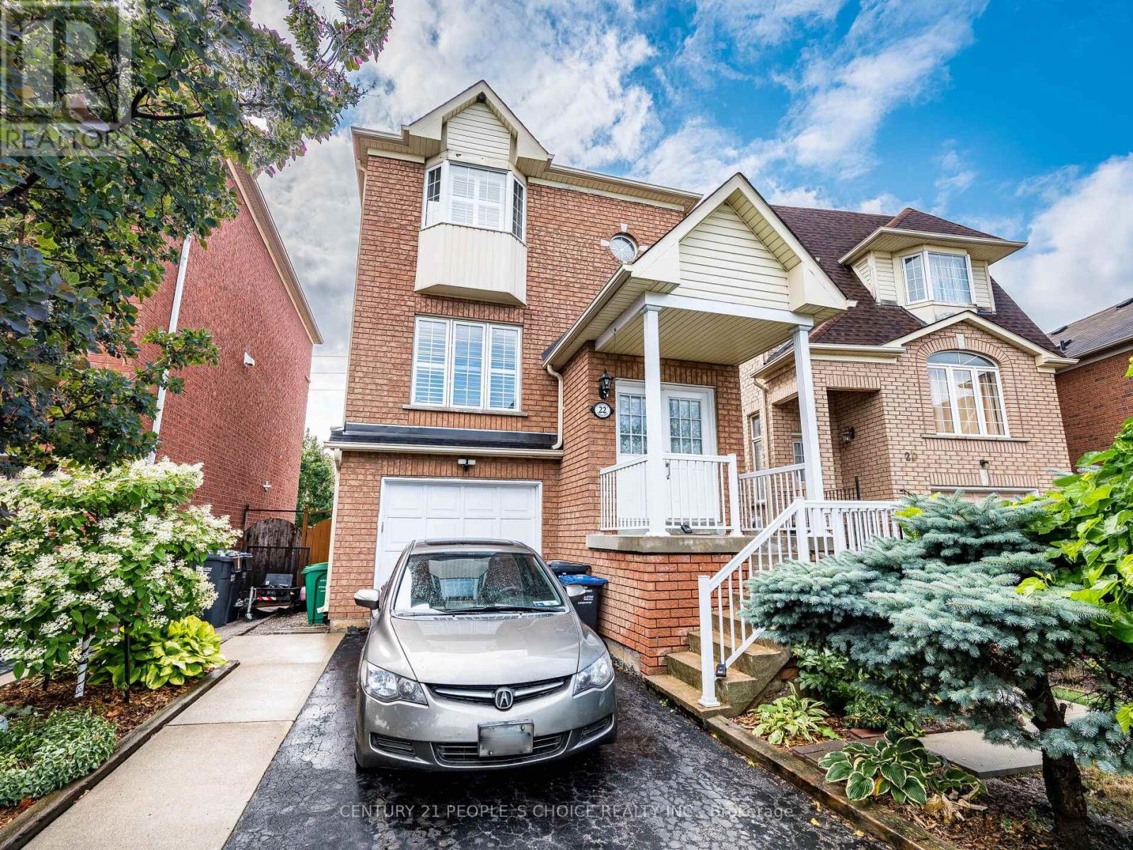 22 DOMENICO CRESCENT