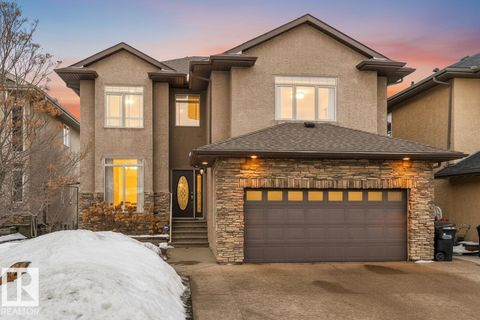 412 COWAN PT Sherwood Park AB T8H0E6