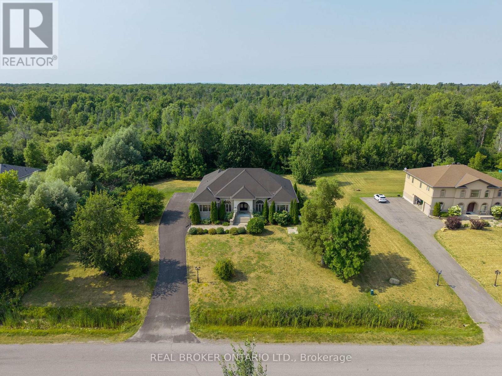 525 TULLAMORE STREET