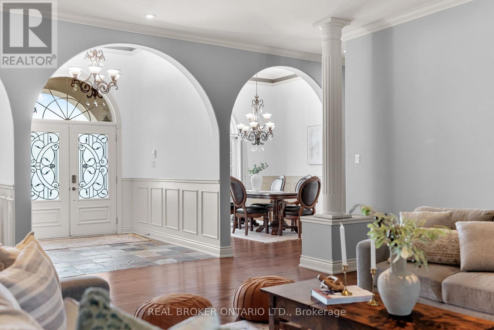 525 TULLAMORE STREET