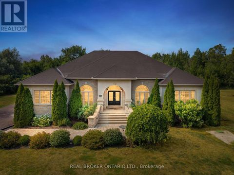 525 TULLAMORE STREET Ottawa ON K1X0A2