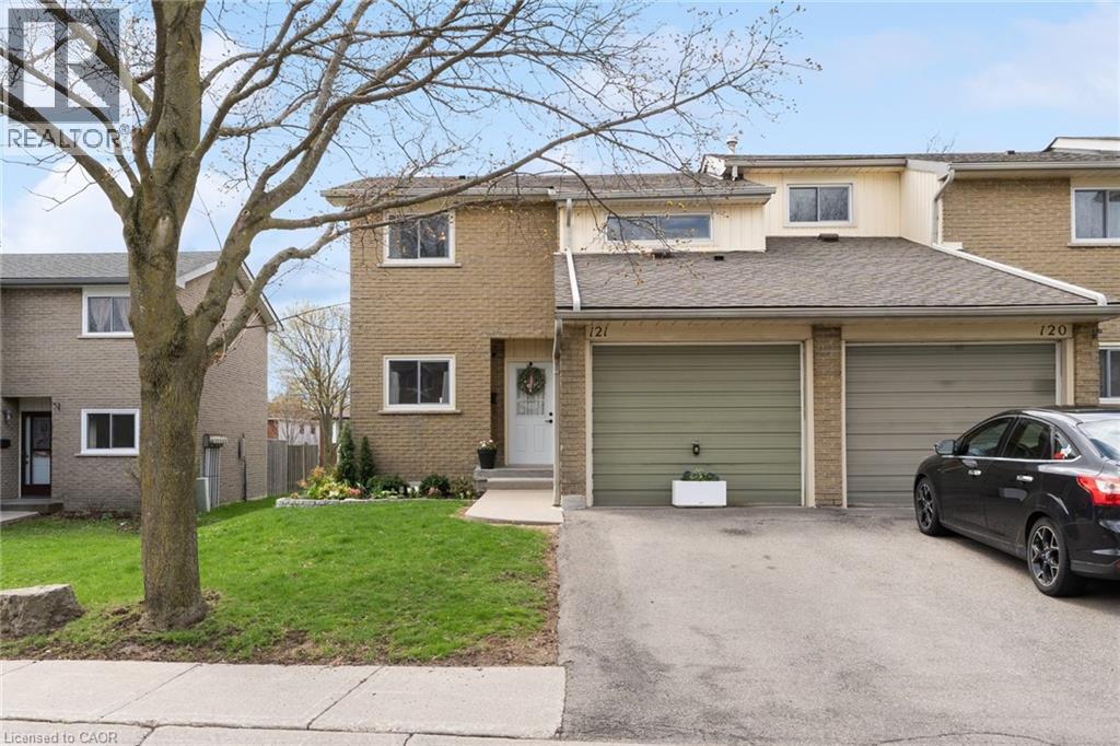 201 QUEEN VICTORIA Drive Unit# 121