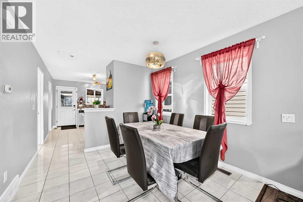 125 Appleburn Close SE
