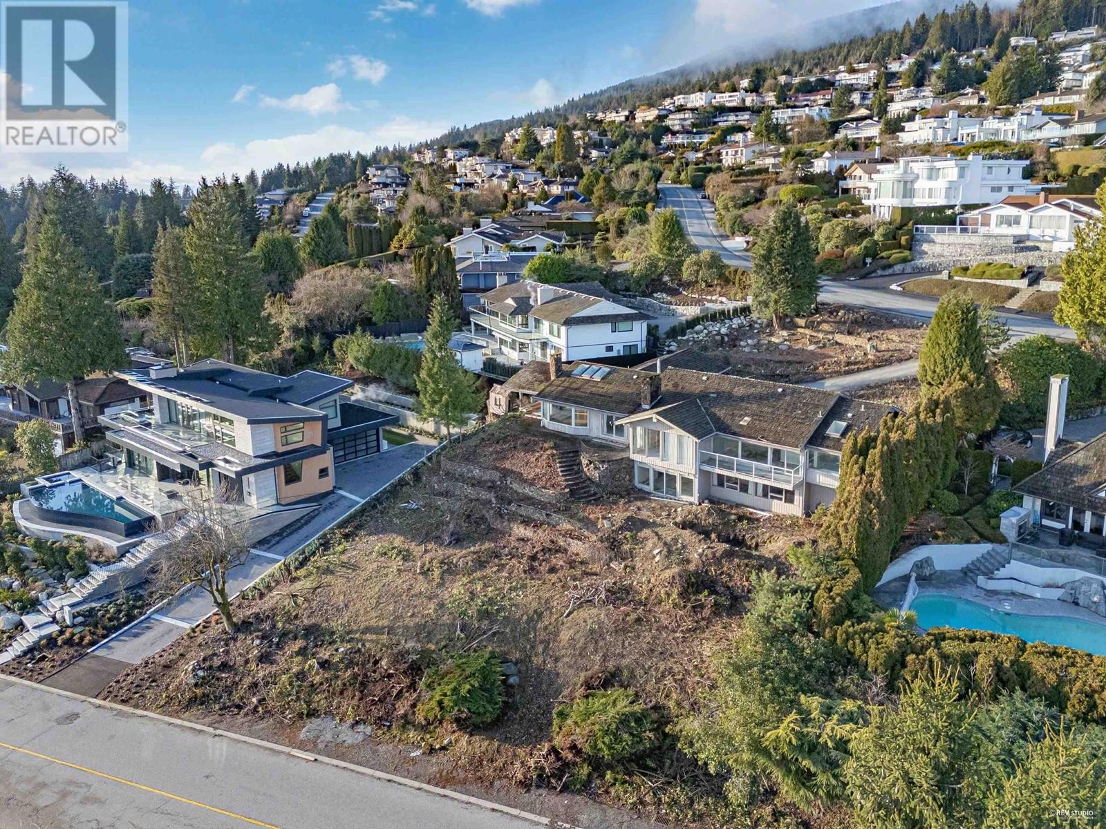 1364 CHARTWELL DRIVE