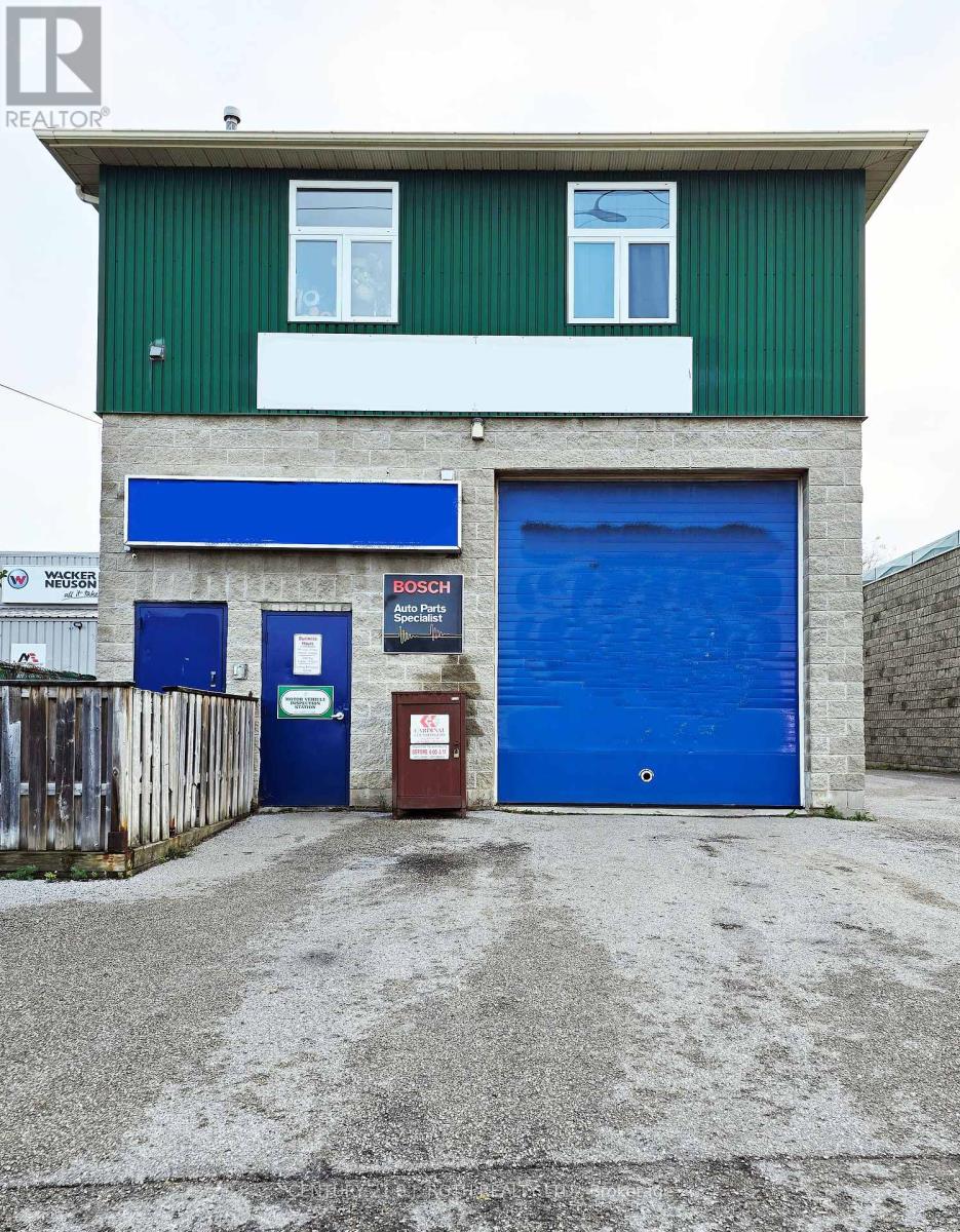 5 FERNDALE DRIVE N