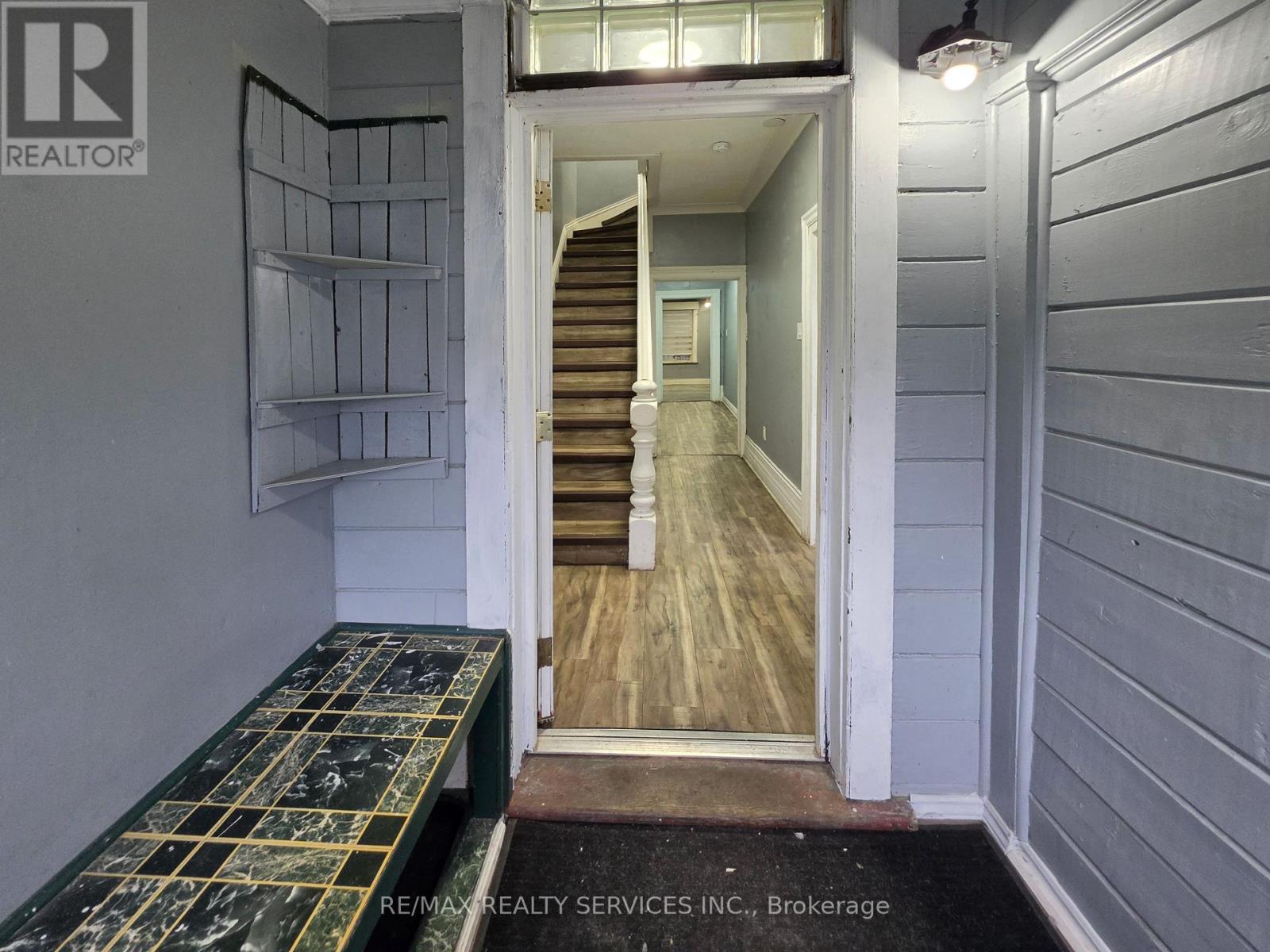 93 CHURCH STREET E